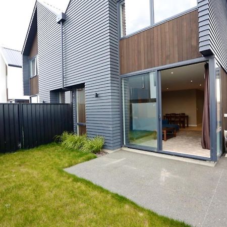 Golden Sun Apartment -Two Bedrooms, Three Bedrooms クライストチャーチ エクステリア 写真